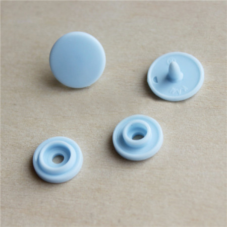 Кнопка пластик в Воронеже